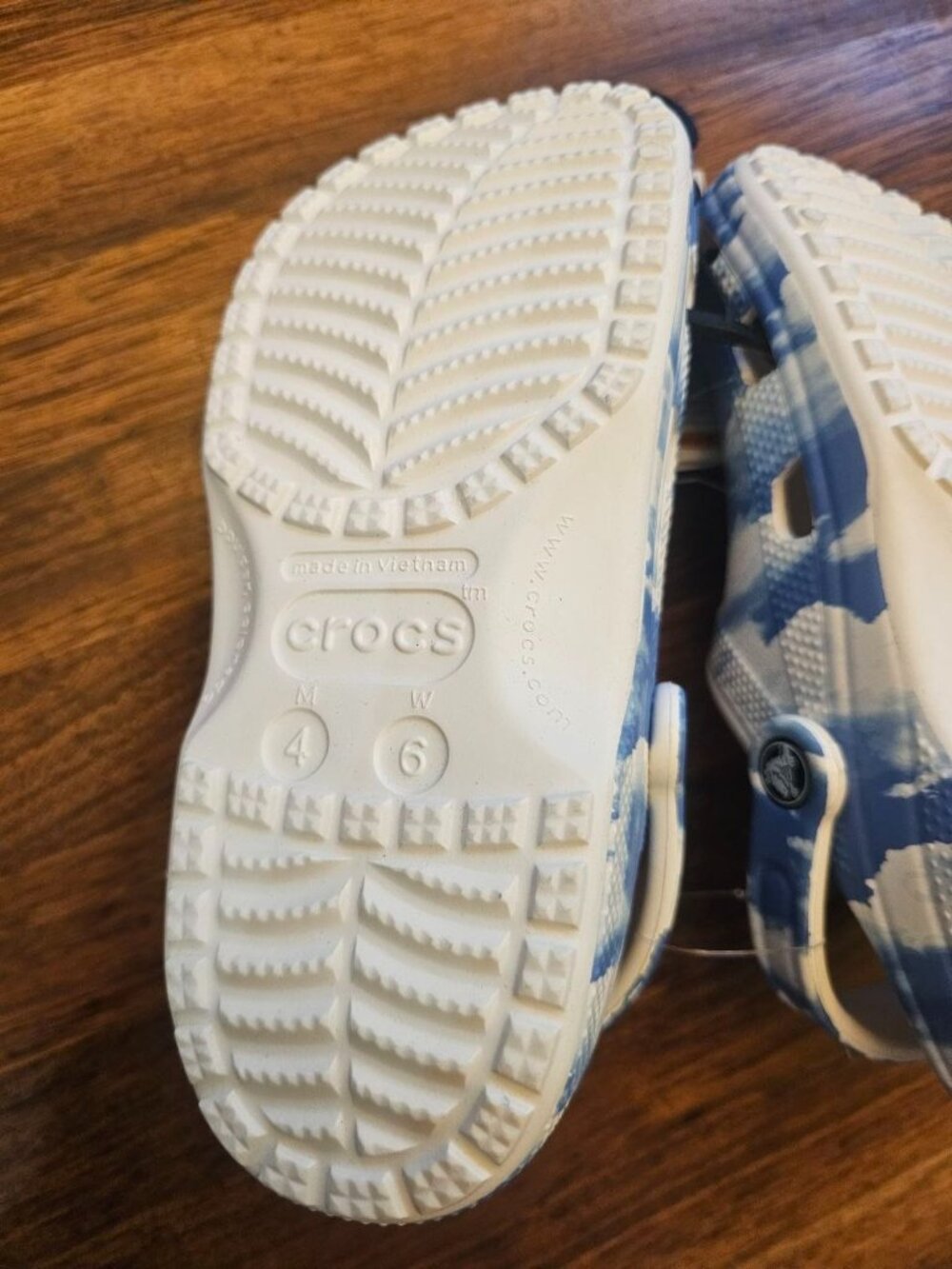 Brand New crocs Classic Out of this Worldii CG -Size 6 Women Blue/White - Picture 6 of 10